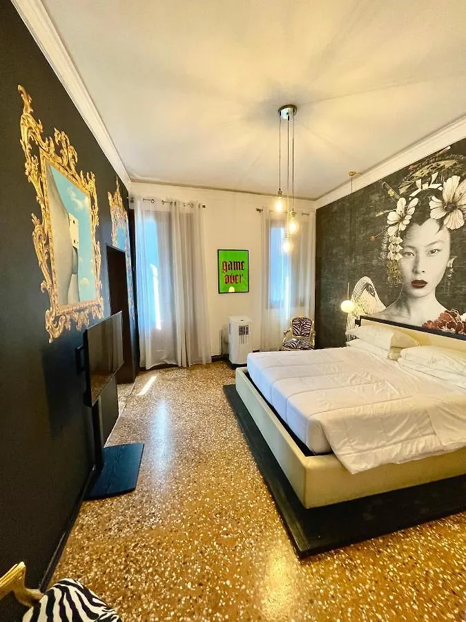 Royal Rialto Apartment - Grand Canal View Venice Italy